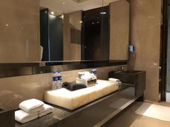 -广州天河希尔顿酒店