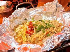 -何师烧烤·小龙虾·江湖川菜·精酿啤酒(中铁西城店)