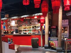 大堂-老滇山寨•云南特色菜•地方菜•民族风情歌舞表演(金碧店)