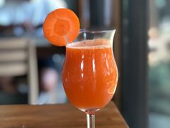 -Chom Cafe and Restaurant