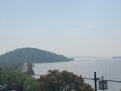 -麓舍全景太湖温泉别墅团建拓展会议亲子