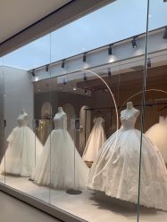 -乐派诗婚纱摄影