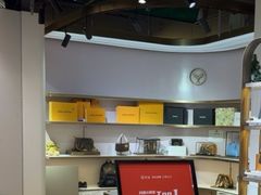 -妃鱼奢侈品回收寄卖(太古汇店)