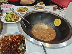 -鲁员外地锅鸡地锅鱼(古墩路店)