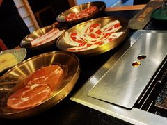 -臻牛烤肉