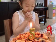 -半勺舒舒生日蛋糕店