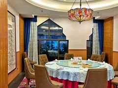 -巴扎美食·新疆菜·西域歌舞表演餐厅(新疆大厦店)