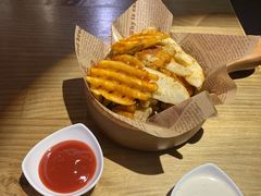 -HIGH FIVE哈福手工汉堡(桂林路店)