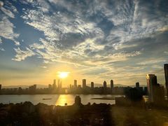 -东方豪景花园酒店·怡景旋转餐厅