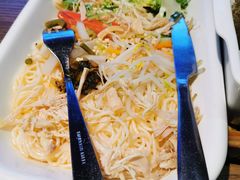 七彩泡沫鸡肉凉米线-雀舞云南菜(乐客城店)