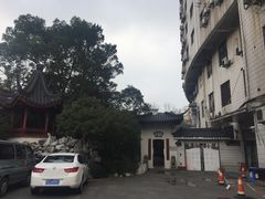 -上海市育民中学