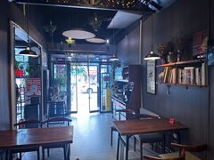 -愉肴麻辣香锅(中山路店)