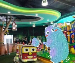 -维佳童话镇演出现场(徐东店)