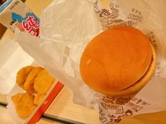 小牛肉汉堡-麦当劳(军博店)