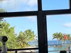 -亚龙湾喜来登·美景台大堂吧
