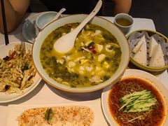 -江城小馆陕南妈妈菜·全球旅行餐厅(钟楼店)