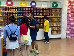 -m豆巧克力世界(上海世茂广场店)