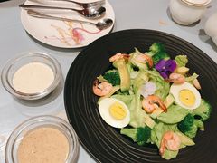 鲜虾牛油果鸡蛋沙拉-随心小姐