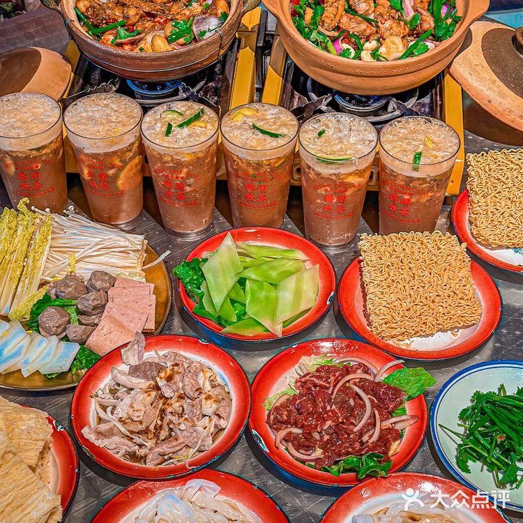 老廣榕樹頭·砂锅走地鸡煲|广东味道的代表❗