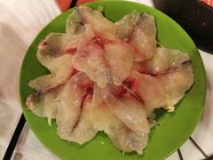 -鲜入围煮花胶鸡海鲜火锅