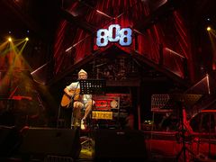 -808 LiveHouse