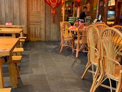 -野山舂·贵州现舂酸汤火锅(鸿通城店)