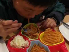-必胜客(上海新南方商城PH店)