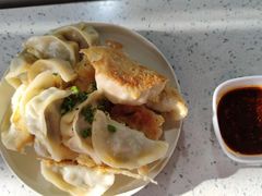 -三好食堂(煎饺·馄饨·肉饼米线·盛世广场店)