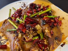 -川流不息·地道川菜·小龙虾(松东路店)