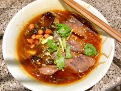 牛腱子泡椒酸辣粉-村外有星光小食铺(长嘉汇店)