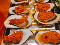 蒜茸烧生蚝-老东镇啤酒屋海鲜加工·蒸汽海鲜·海鲜烧烤(台东店)