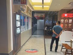 -阿瓦山寨·湘菜现炒·剁椒鱼头王(咸阳总店)