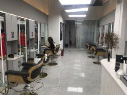 大厅-CUT CUT Hair Salon