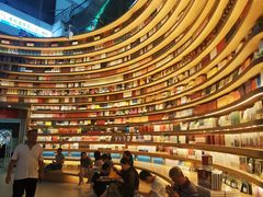 环形书架-青城阅立方