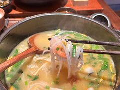 -银米·云南传统过桥米线(双廊黑金冠店)