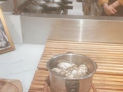 -享遇.锅姥姥牛排海鲜自助(小寨店)