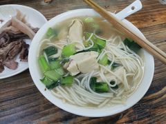 -江西炒粉瓦罐汤奉化牛肉面(邱隘镇中路店)