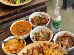 -方铲铲·成都板凳面(滨江银泰店)