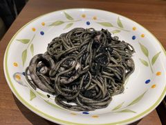 威尼斯风味墨鱼汁意面-萨莉亚意式餐厅(杭州滨江天街店)