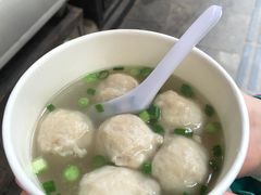 至尊鲨鱼丸汤-原巷口鱼丸店(龙头路外卖店)