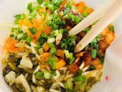-球场热干面老店