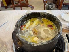 -鲁朗纳麦石锅鸡庄园