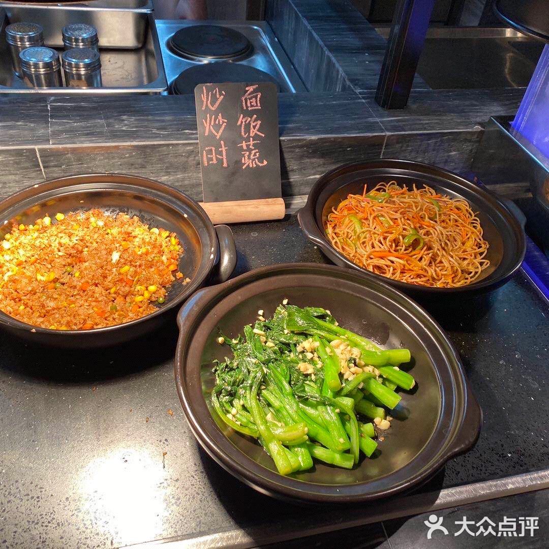 早就在网上看到别人推荐了这家酒店的自助餐