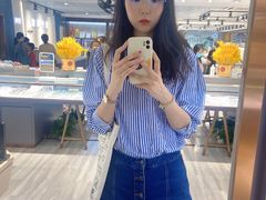 -宏宇眼镜蔡司依视路折扣店(兆佳眼镜城店)