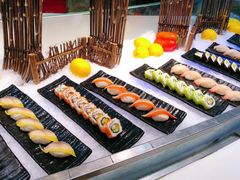 -亚洲国际大酒店·云顶阁旋转自助餐厅