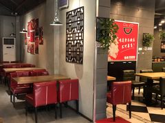 -愉肴麻辣香锅(中山路店)