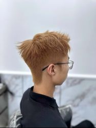 -宫铭烫发染发接发店