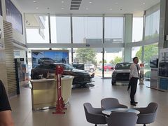 -上海和裕一汽丰田4S店(七宝店)