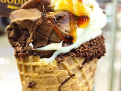 椰林凤情巧克力双冰冰激凌-GODIVA(恒隆广场店)
