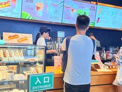 -星巴克(广州南站A18检票口楼上)